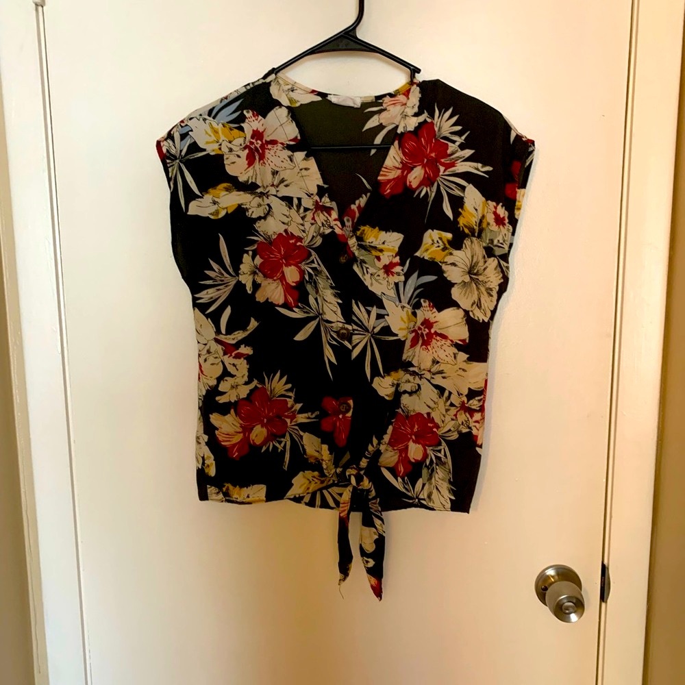 Sienna Sky front tie floral shirt
